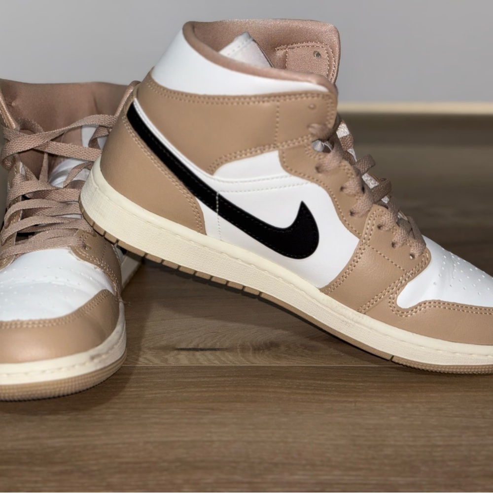 Nike Air Jordan 1 Mid Desert